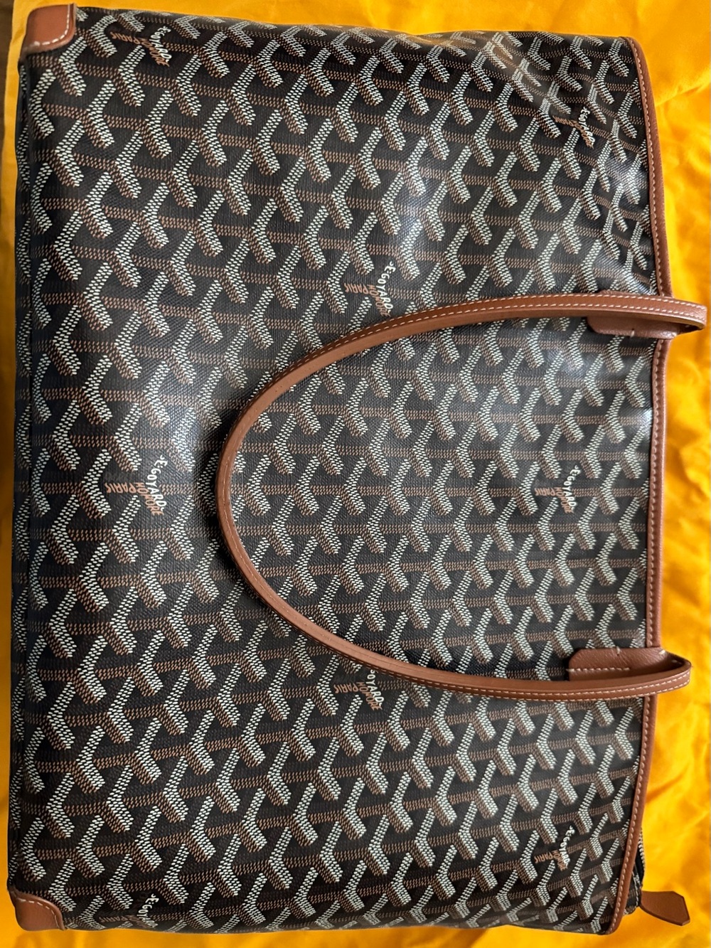 Goyard Brown/Black Sac Artois MM Signature Chevron Pattern Noir Et Natural - Picture 4 of 15